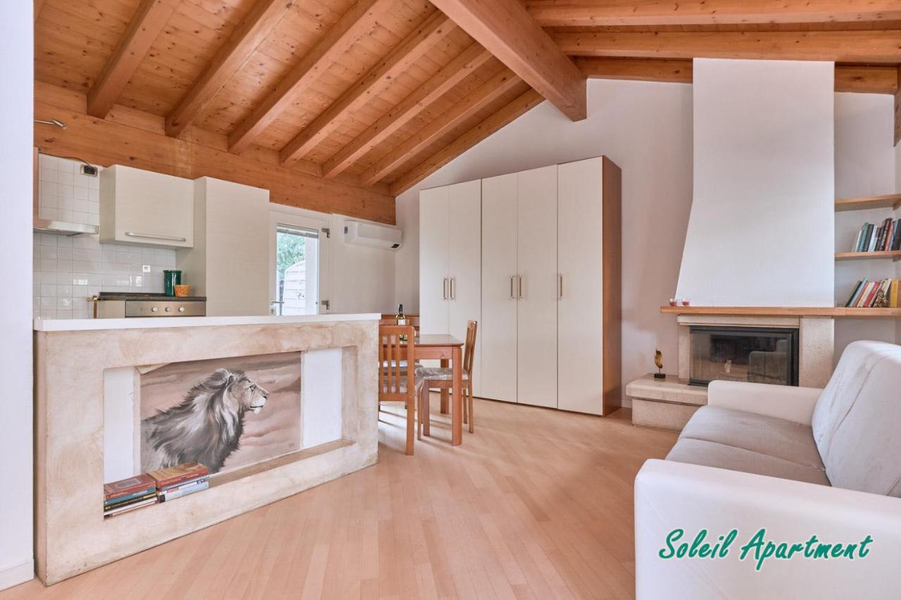 Casa Monique Apartments Десенцано дел Гарда Екстериор снимка